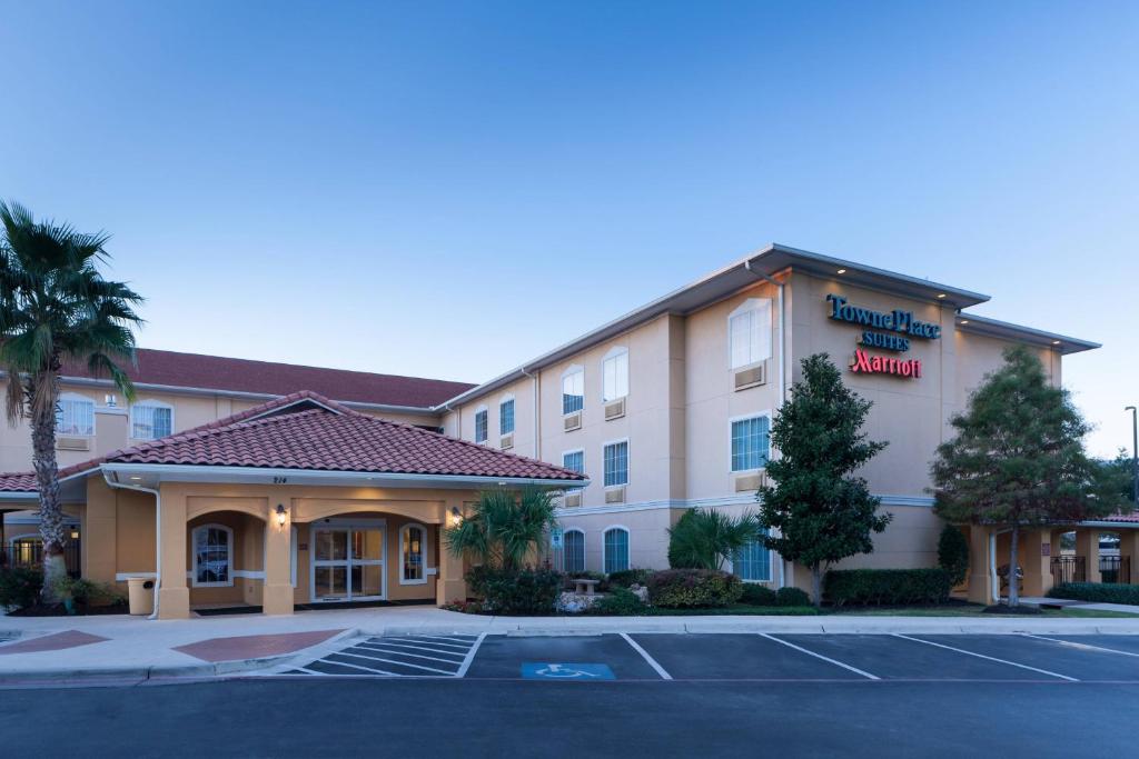 TownePlace Suites by Marriott San Antonio Airport Image