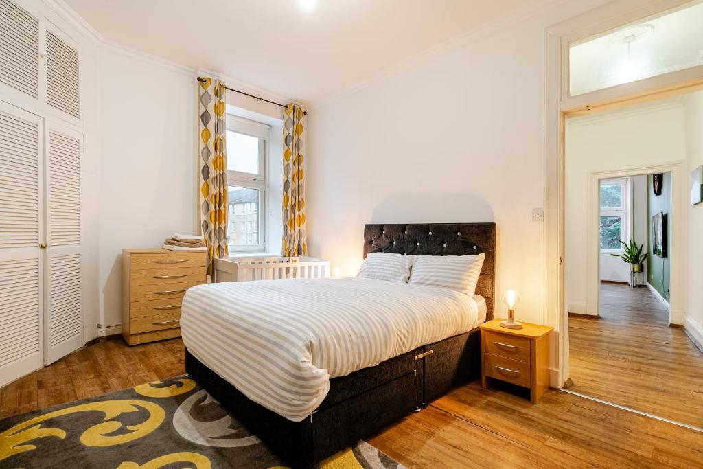 Newly Furnished Flat 4 Minutes Walk To Metro 7