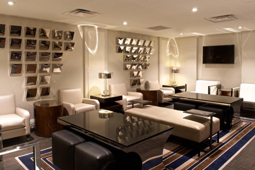 Beverly Hills Marriott Image