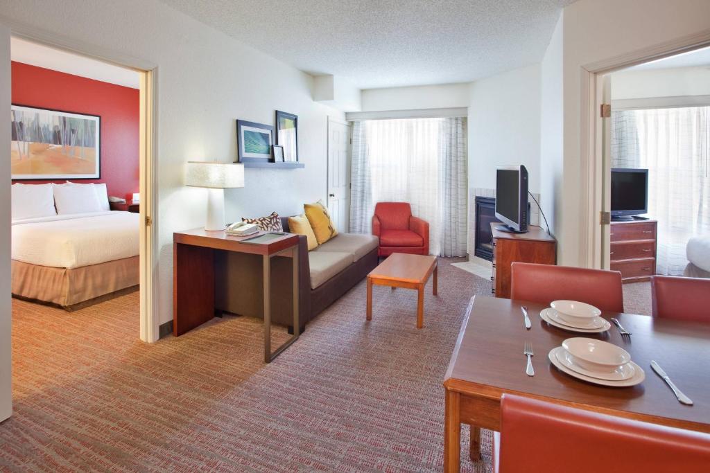 Residence Inn by Marriott Austin Round Rock/Dell Way Image