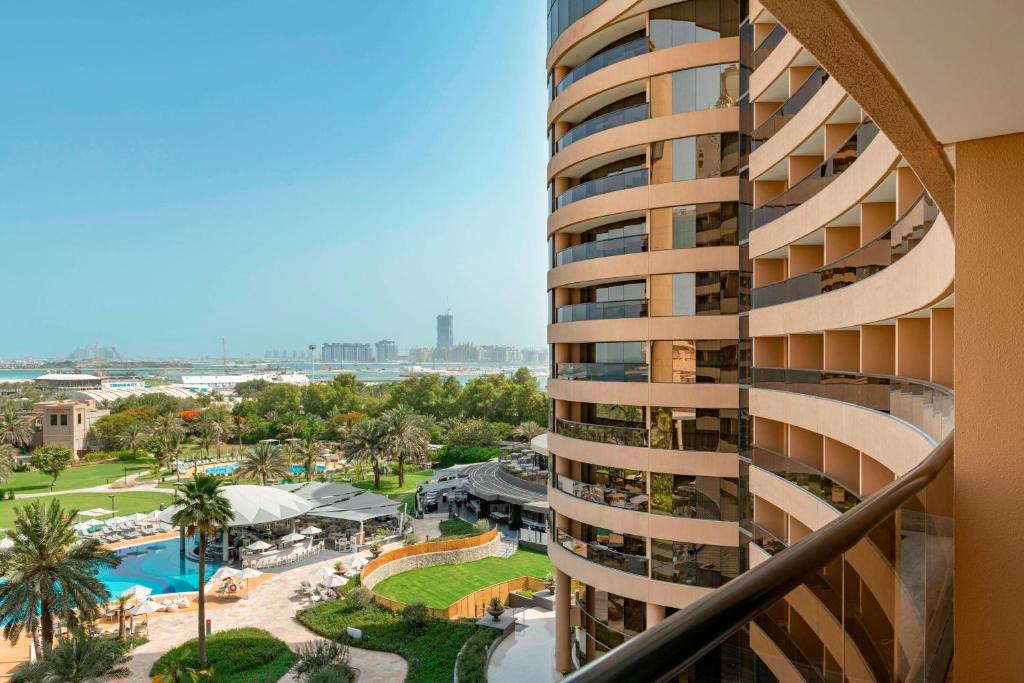 Le Royal Meridien Beach Resort & Spa Dubai Image