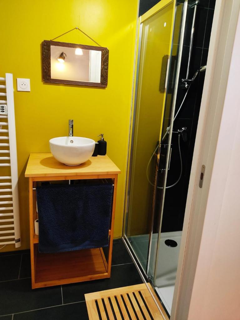 Agréable maisonnette en duplex, avec patio proche mer 3