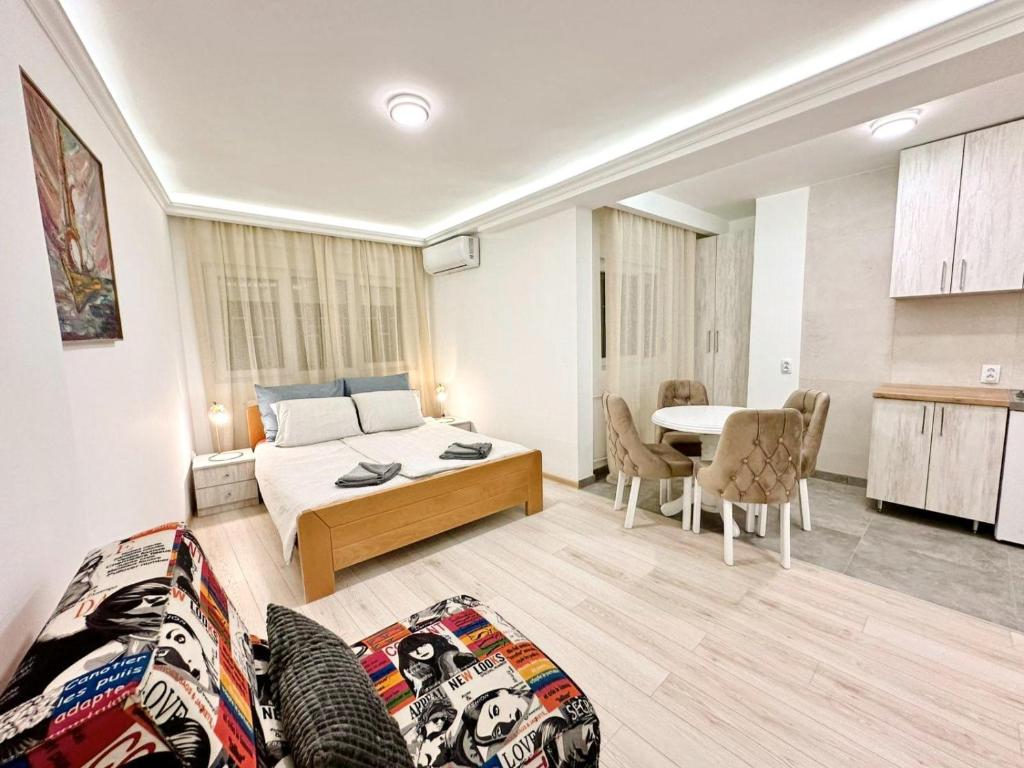 Modern Central Apartments RENOVATED 4