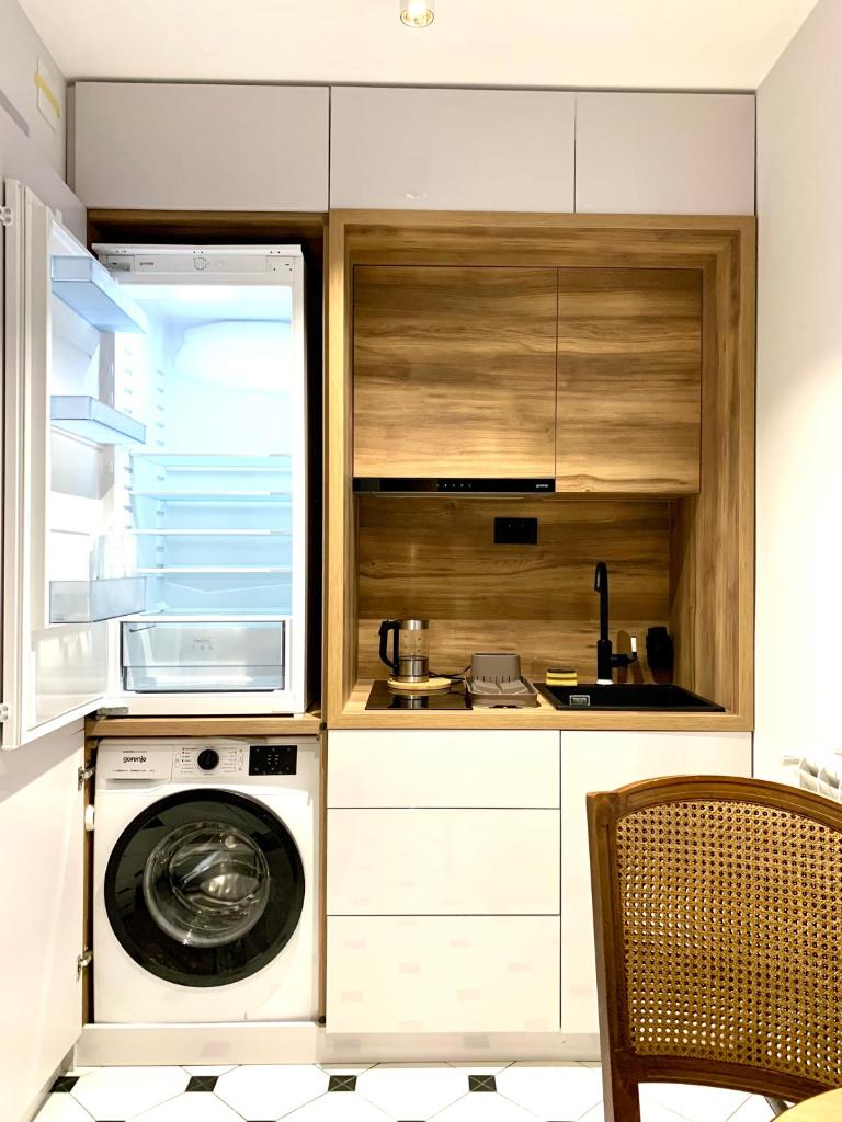 Pop's Apartments 4