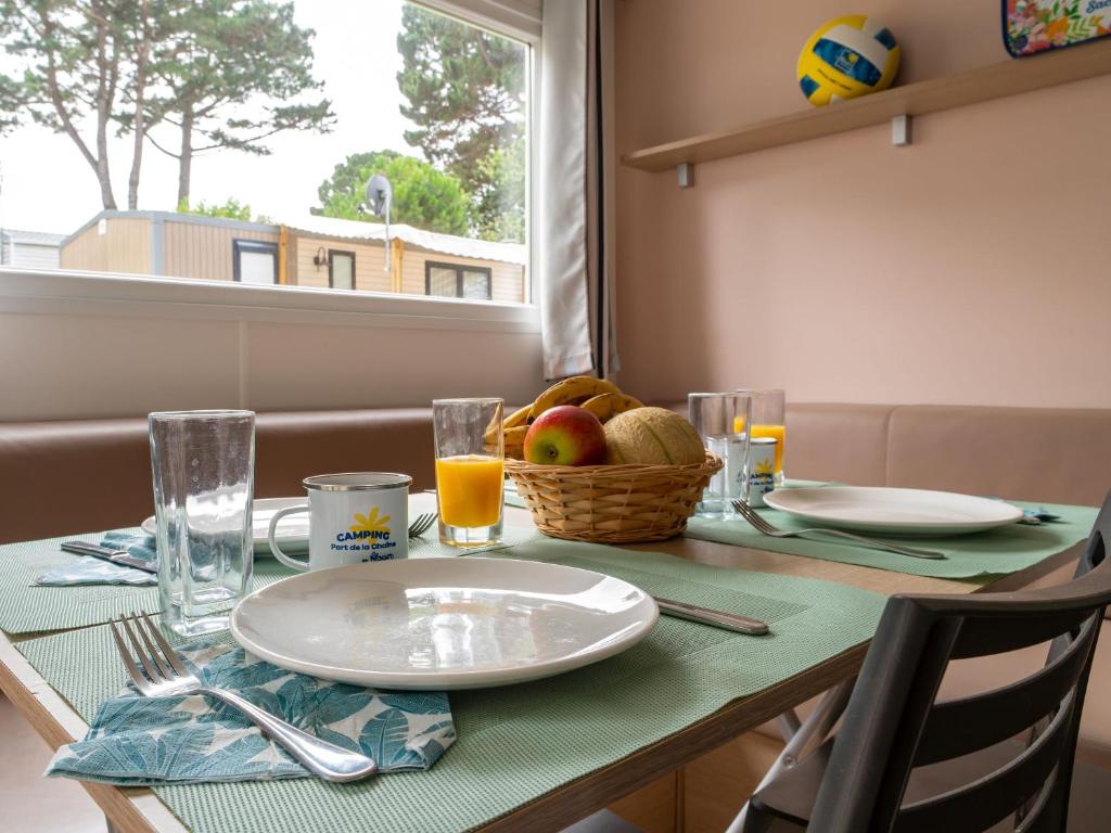 Photo de la galerie de l'établissement Domaine Résidentiel de Plein Air Le Port de la Chaine, à Pleubian