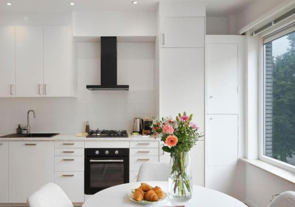 Top Location - City Center 1BR with Stylish Decor 1