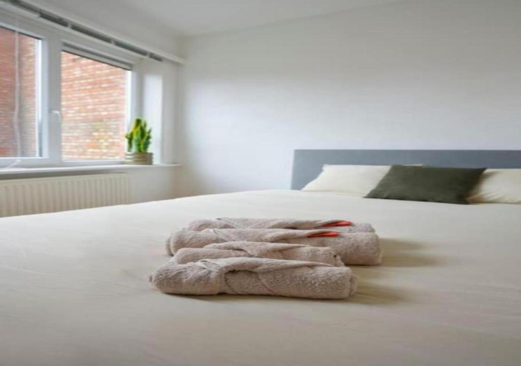 Top Location - City Center 1BR with Stylish Decor 2