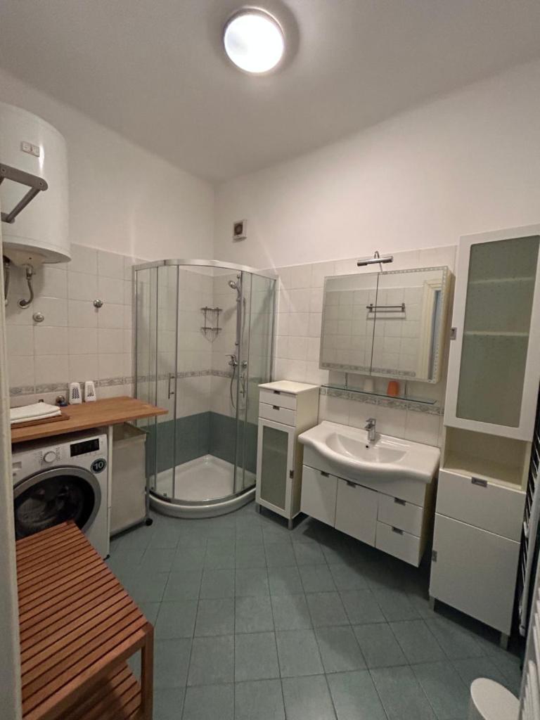 Central Residence 3
