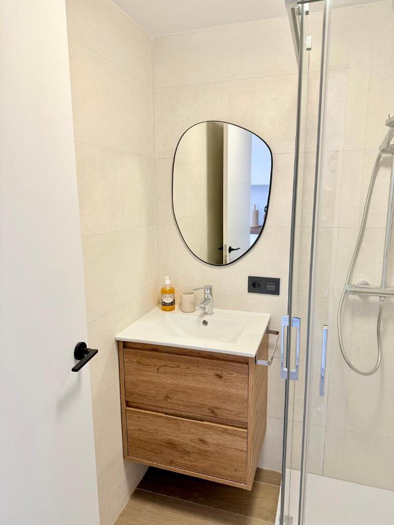 Apartament 18th floor city center RISCAL 3