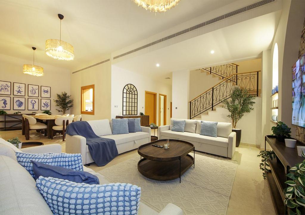 Luxury Villa With breathtaking View And Beach Access