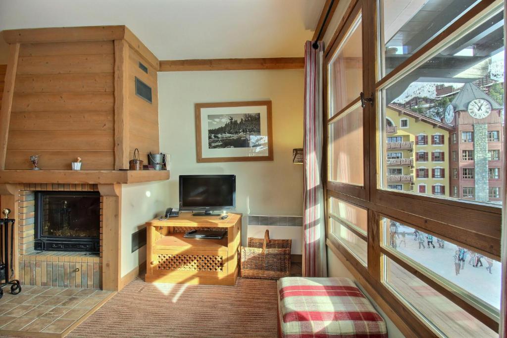 Photo de la galerie de l'établissement ARC 1950, Appartement 3 chambres Duplex Cheminée, 8 personnes, à Arc 1950 33 autres photos