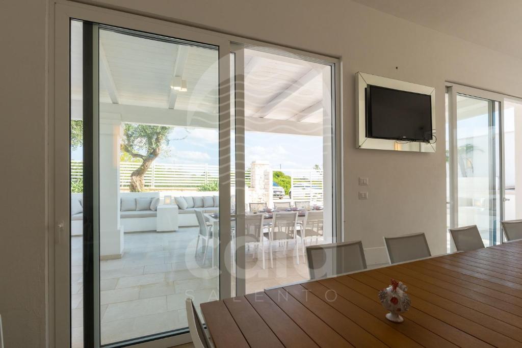 Photo de la galerie de l'établissement Villa Chicadee - piscina privata - by Cala Salento, à Campomarino 60 autres photos