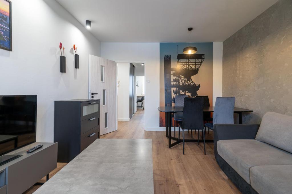Spodek Homely Apartment by BookingHost 5