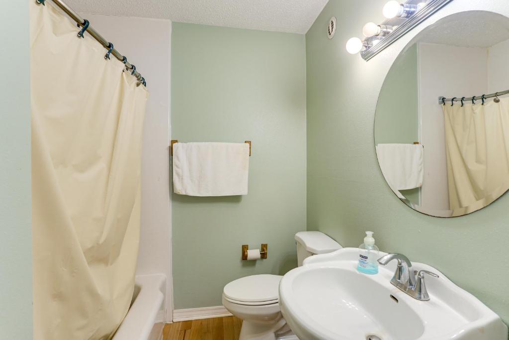5 Mi to French Quarter: Central NOLA Home w/ Decks 8