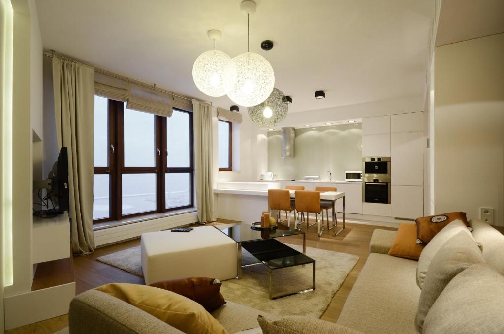 SEA TOWERS Panorama Apartments by Noclegi Renters 5