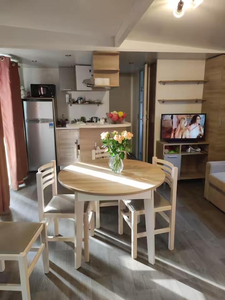 Photo de la galerie de l'établissement Mobil HOME 226, à La Roque-dʼAnthéron