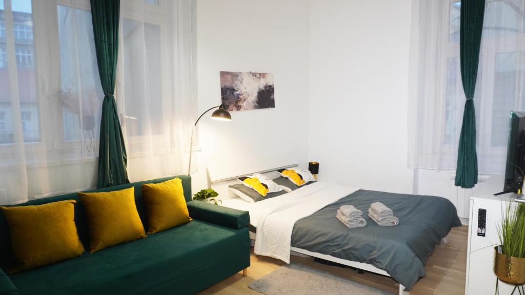 Quiet cozy apartment in the center 7