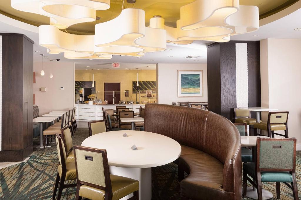 SpringHill Suites by Marriott Orlando Convention Center Image