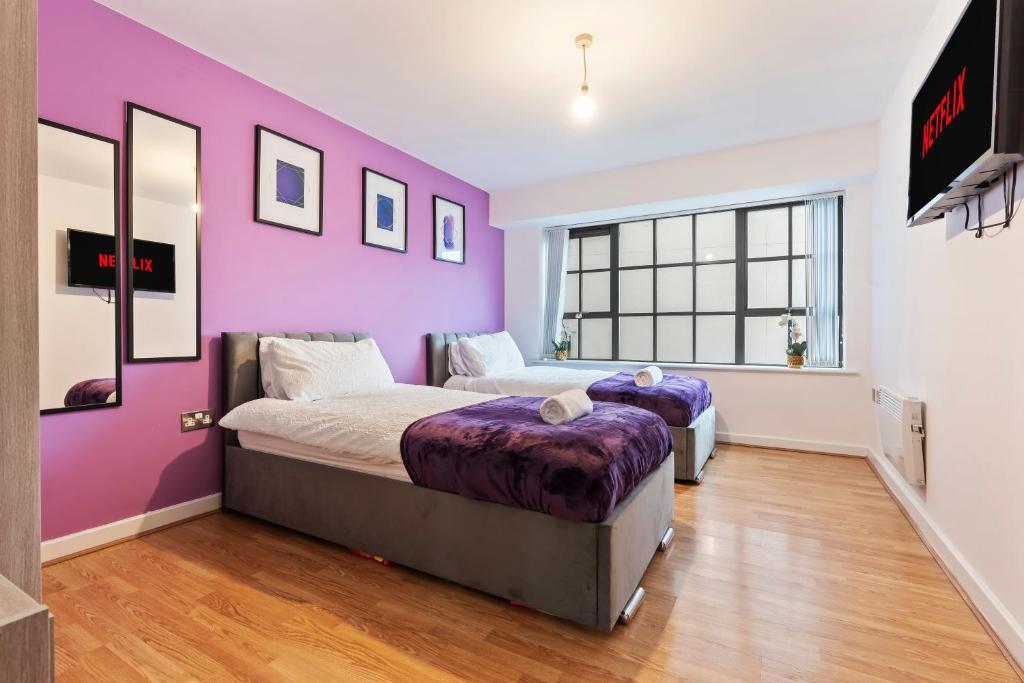Birmingham City Centre 2BR apartment & Free Netflix 6