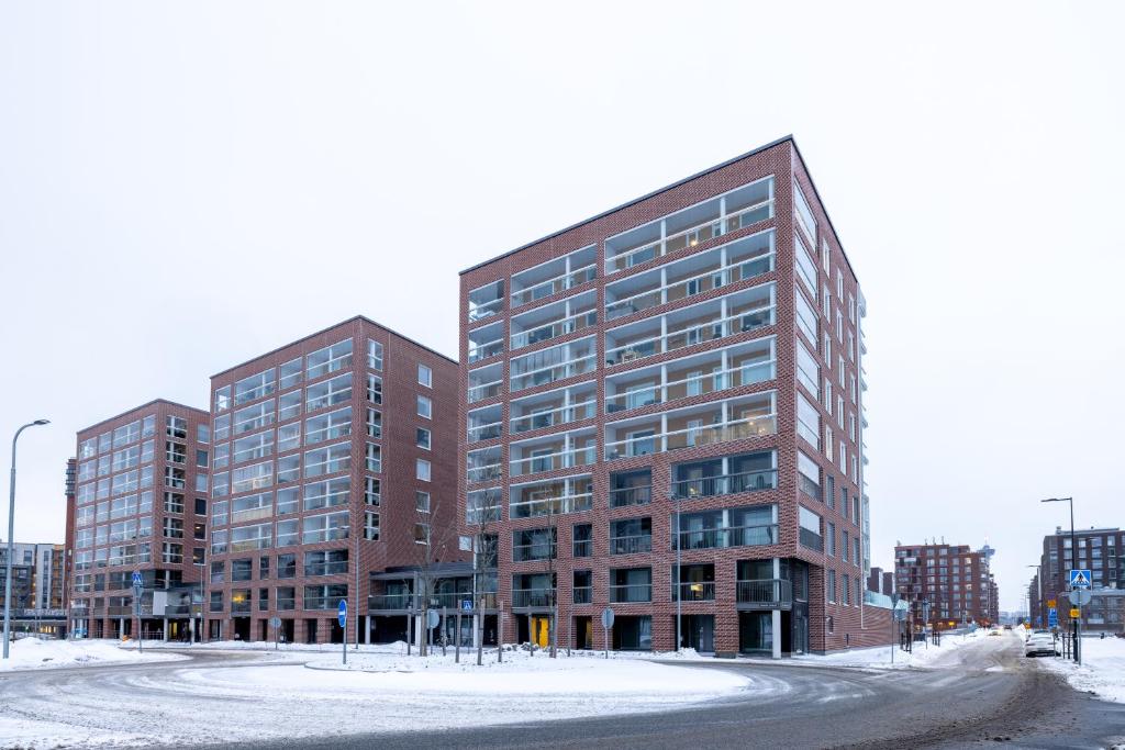 Prestigious Apartment & Enjoy Waterfront Living 5