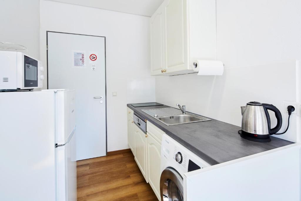 Lemon Suites 2, Apartment für kleine Gruppen und Teams 8