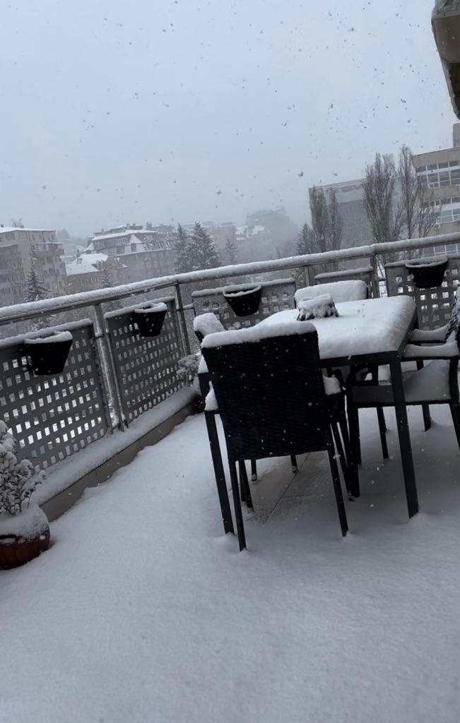 Spacious apartment with a Mountain view, big balcony and parking 8