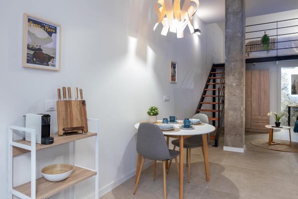RM1 - Loft Valencia cómodos estudios dúplex cerca a la Avenida del Puerto 7