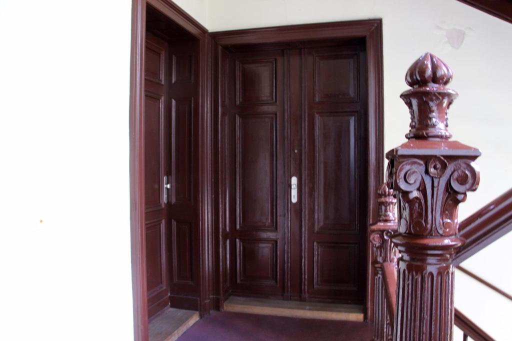 Leon Apartments 5