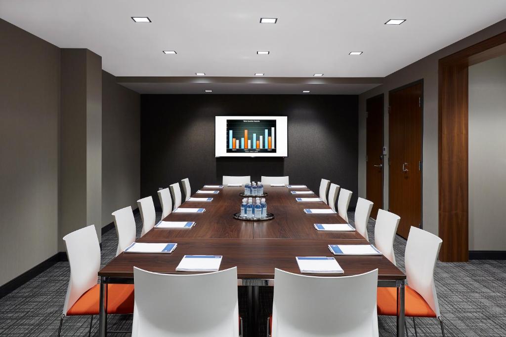 The Godfrey Hotel Boston Image