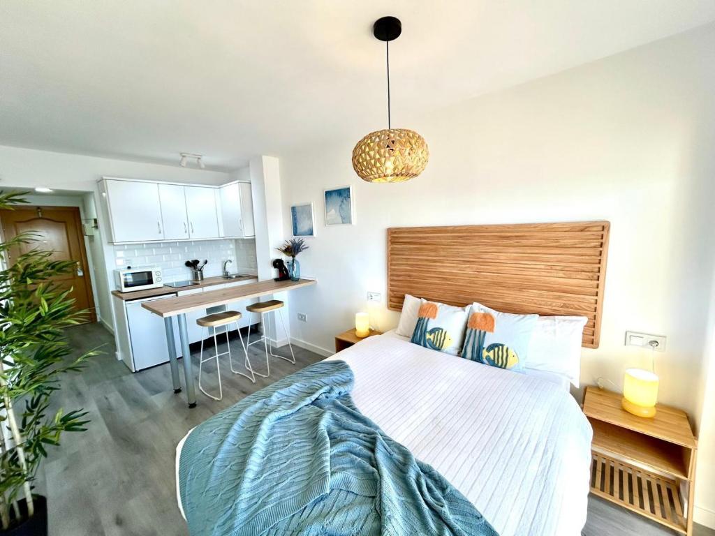 Stella Maris - Amazing frontal sea views with pool & terrace by 10ToSea 4
