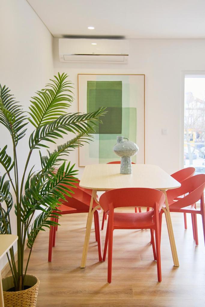Beachside Modern Flat with AC, By TimeCooler 7