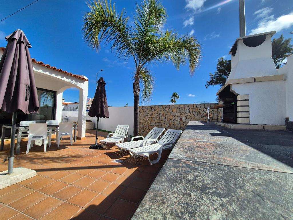 Oura Villa V2 Flores