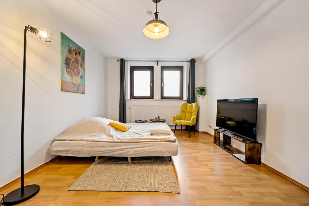 Cosy & Central, 500m from Main Station, Perfect for Work & Stay 8