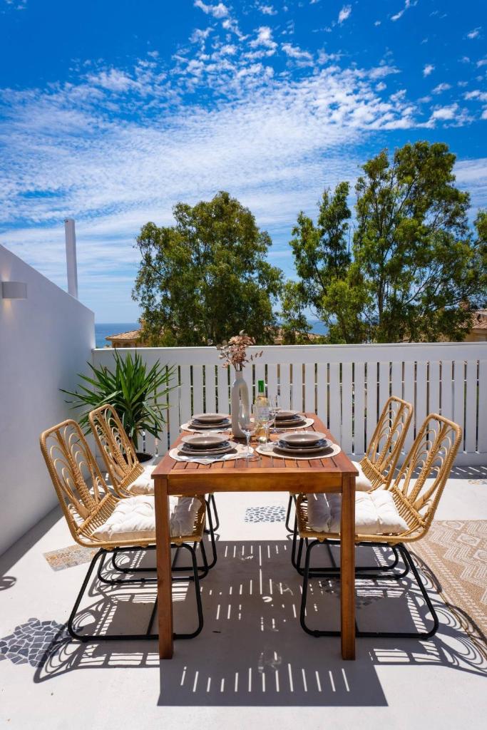 Chic Beach House 2 in Benalmadena by El Trocader 1