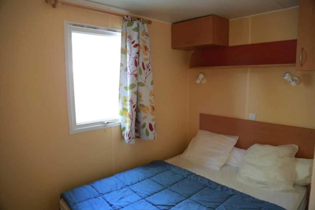 Photo de la galerie de l'établissement Camping 4 étoiles - Piscine - ccaffbg, à Villeneuve-lès-Béziers