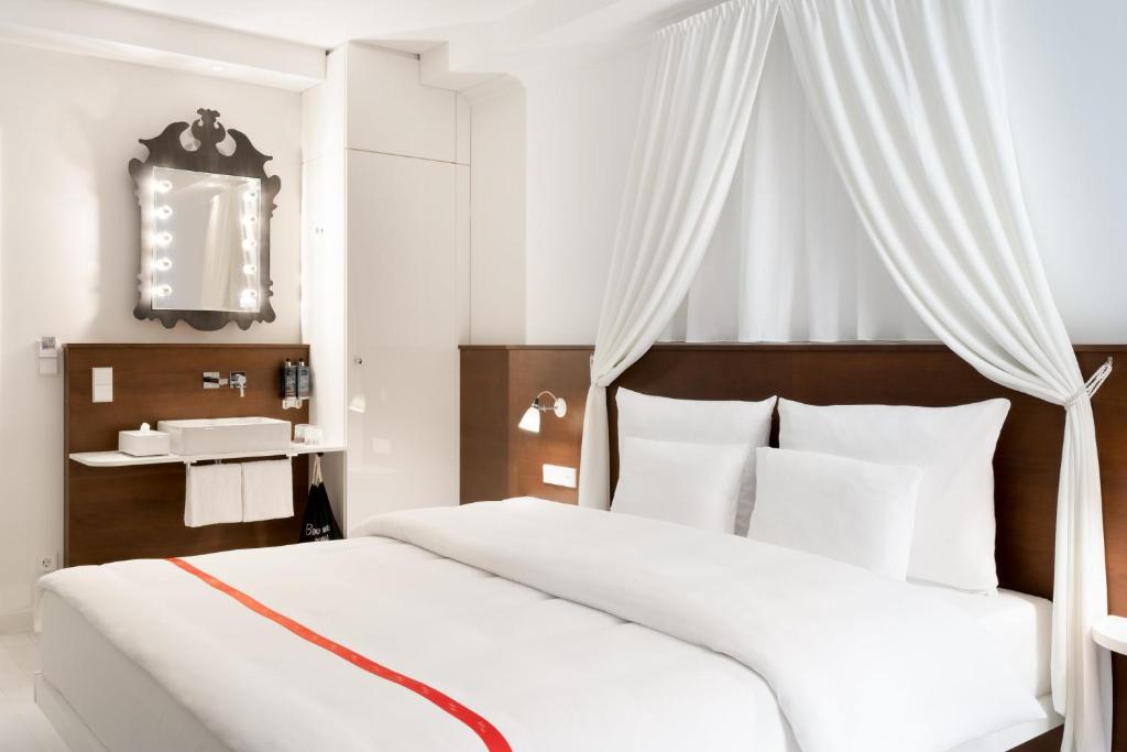 Ruby Rosi Hotel Munich Image