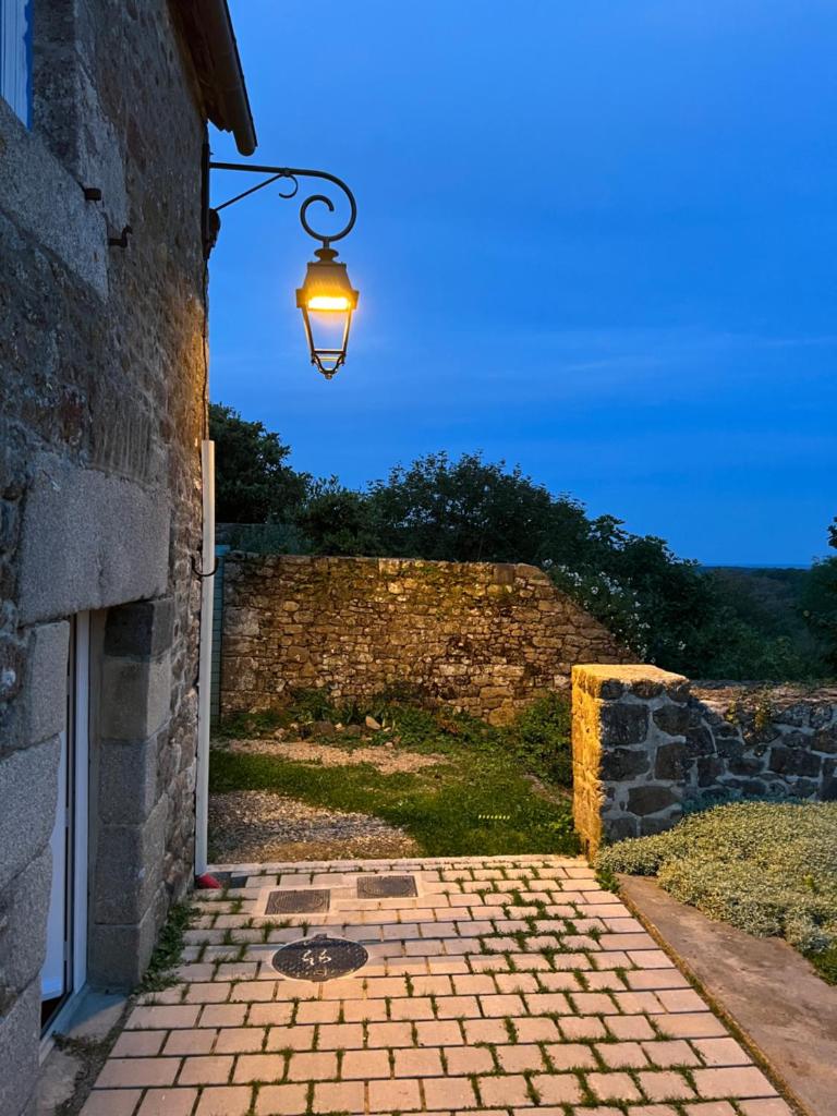 La Maison du Tisserand maison entière à Bécherel 7