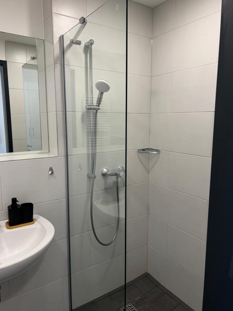 Ein Zimmer Studio Wohnung 6