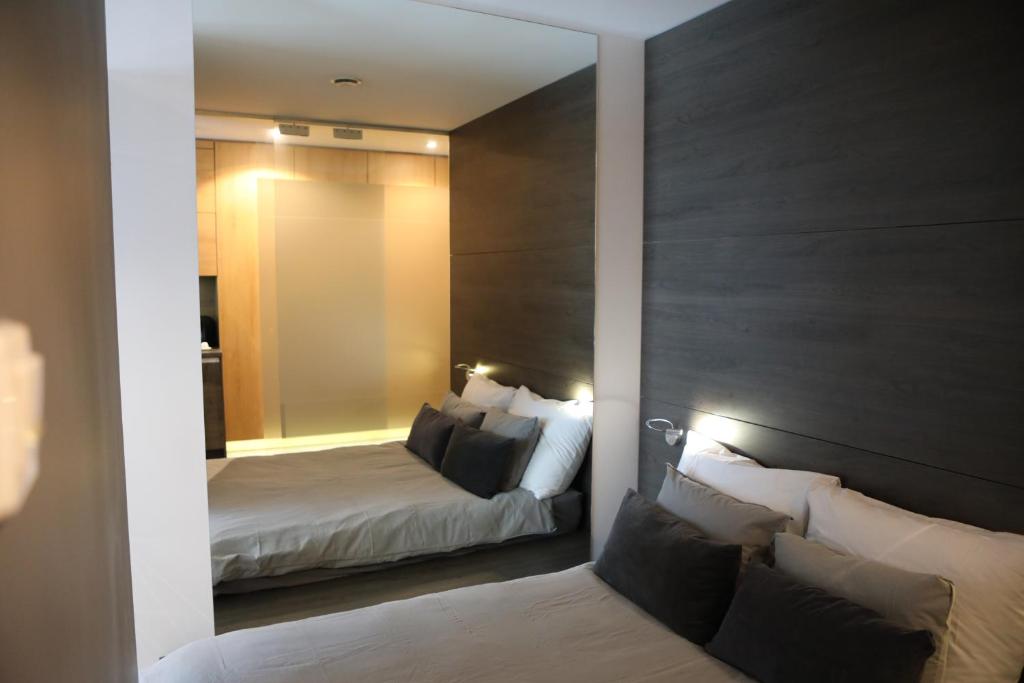 LupoApartments z Klimatyzacją do wyboru z Jacuzzi Pole Dance Parking Dostęp na Kod 8