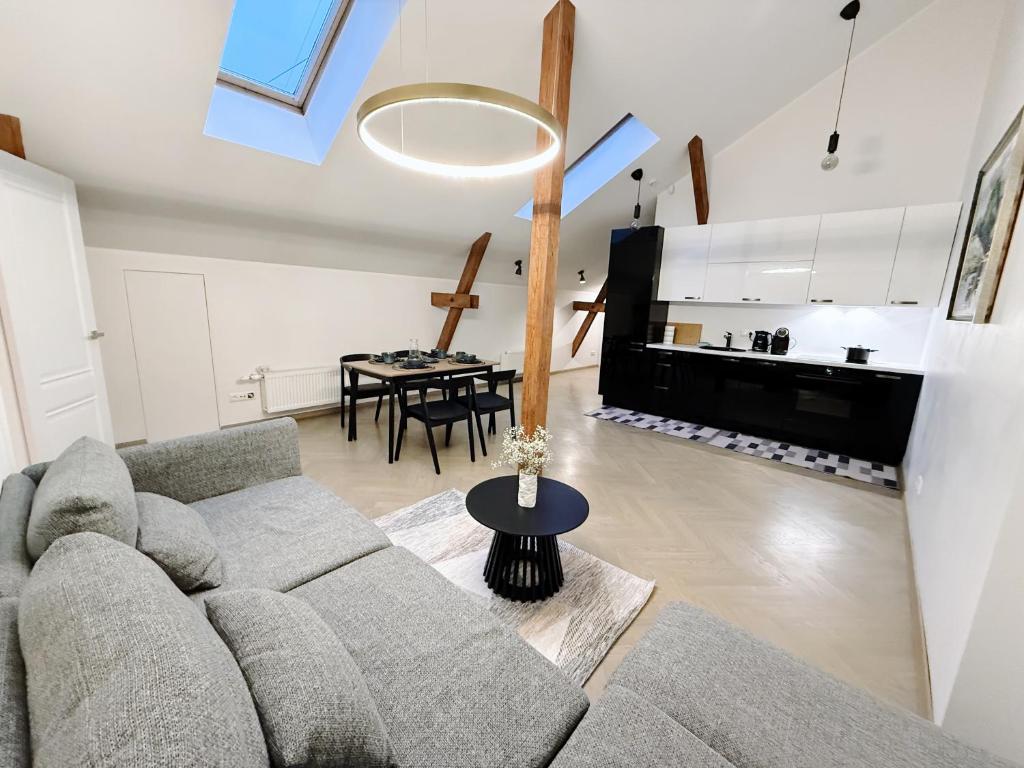 Modern Apartment in Riga Prestigious Quiet Center 1