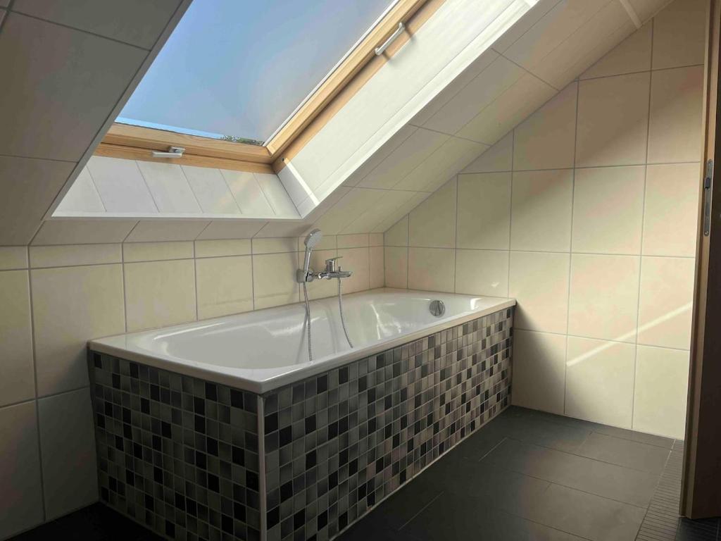 3 bedroom house with 2 bathrooms in Dusseldorf - Haus mit 3 Schlafzimmer 2 Badezimmer in Düsseldorf 5