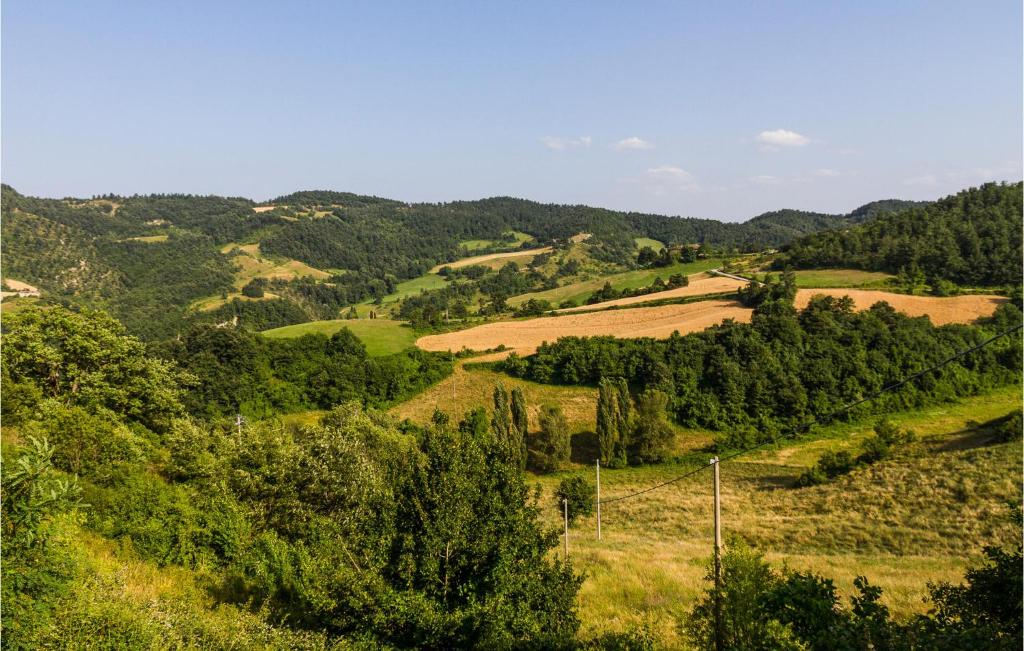 Gorgeous Home In Palazzetto Nese 8