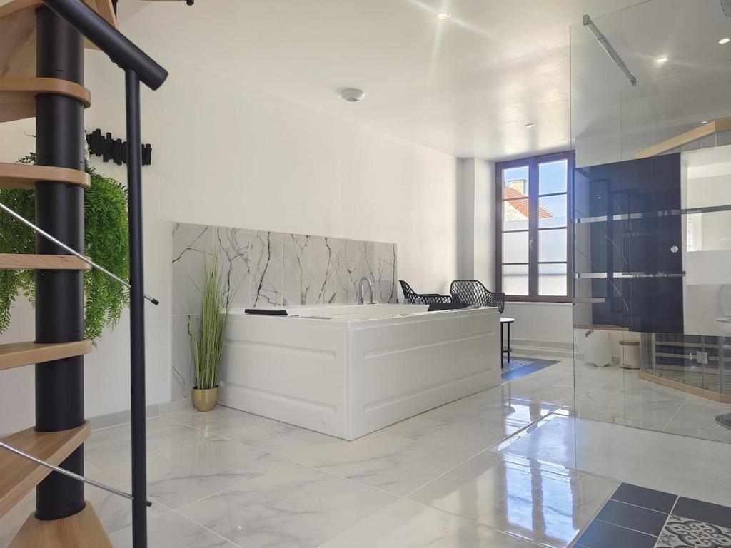 Le Triplex Romantique Balneo duo et Sauna 8