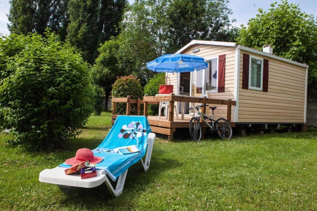 Photo de la galerie de l'établissement Camping 3 étoiles - Piscine - eecdcd, à La Rochette