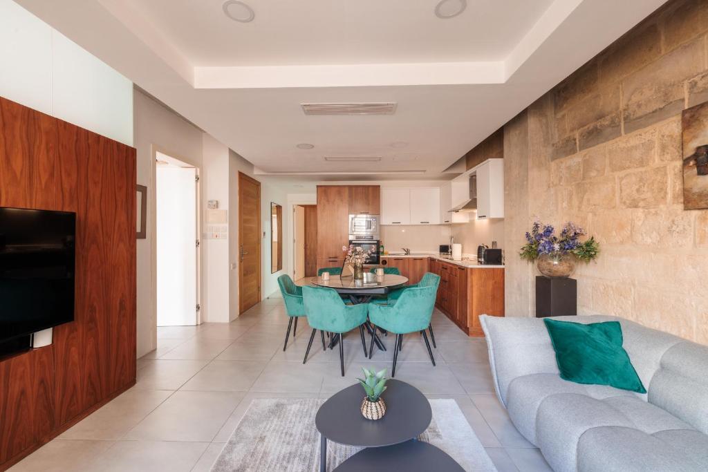 Stunning 2-Bed Apartment in Heart of Valletta 8
