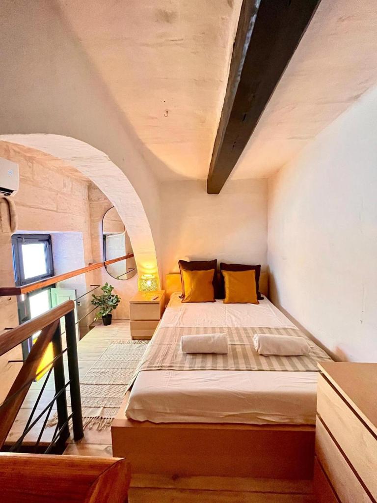 Cinema studio apartment in Valletta 7