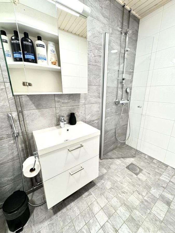 Beautiful two-room apt with lake Näsijärvi views 3