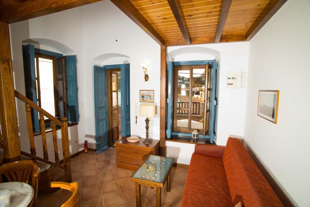 Kantouni Bay Suites 5