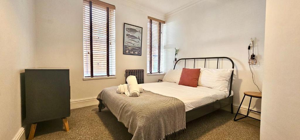 Thompson Apartments by Switchback Stays 3