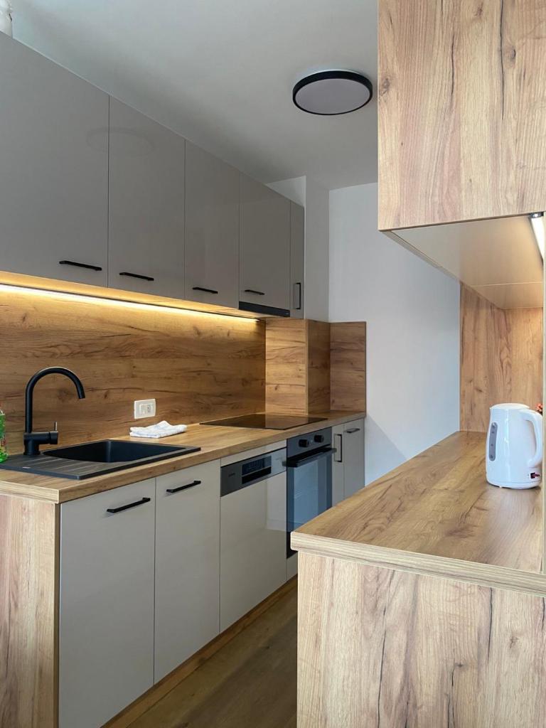 Apartman Adrian 4